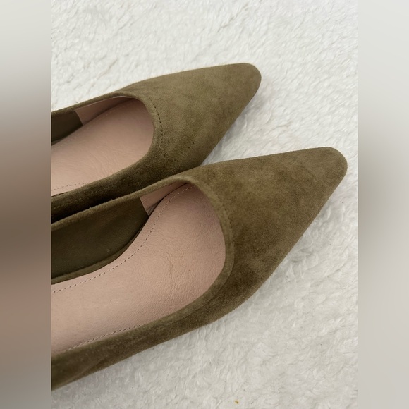 like brand new green high heels - Picture 2 of 8